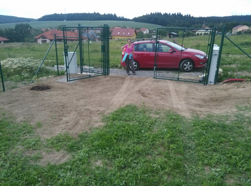 dokoncili_jsme_upravu_vjezdu.jpg