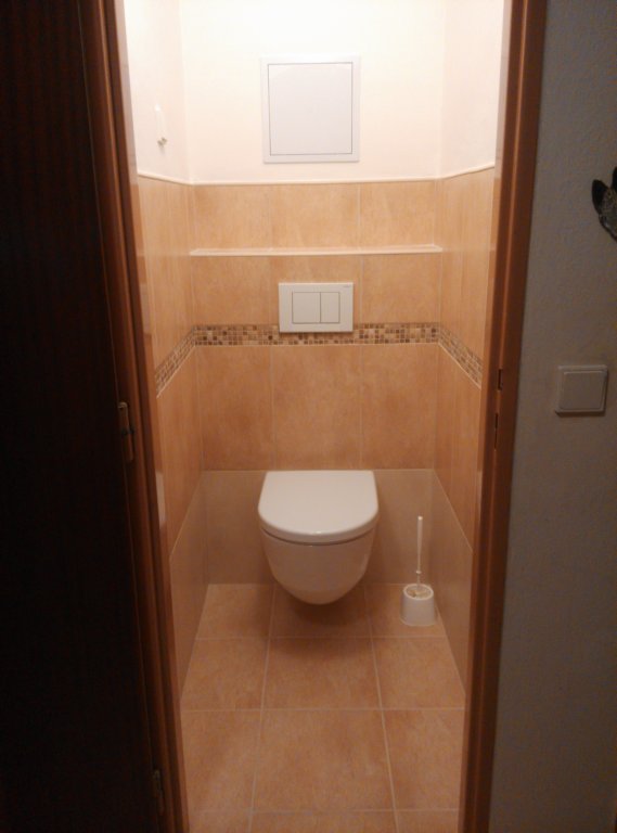 hotovtoaletaalezfuovalicosedalo.jpg